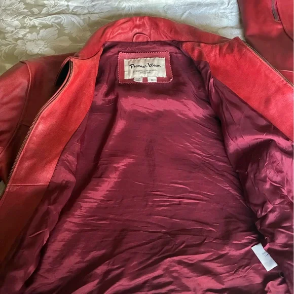Vintage Red Leather PIONEER WEAR Woman’s (M) - Picture 5 of 15